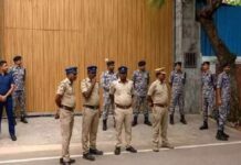 తమిళనాట టీవీకే ప్రభంజనం.. విజయ్ ఇంటి వద్ద భద్రత పెంపు